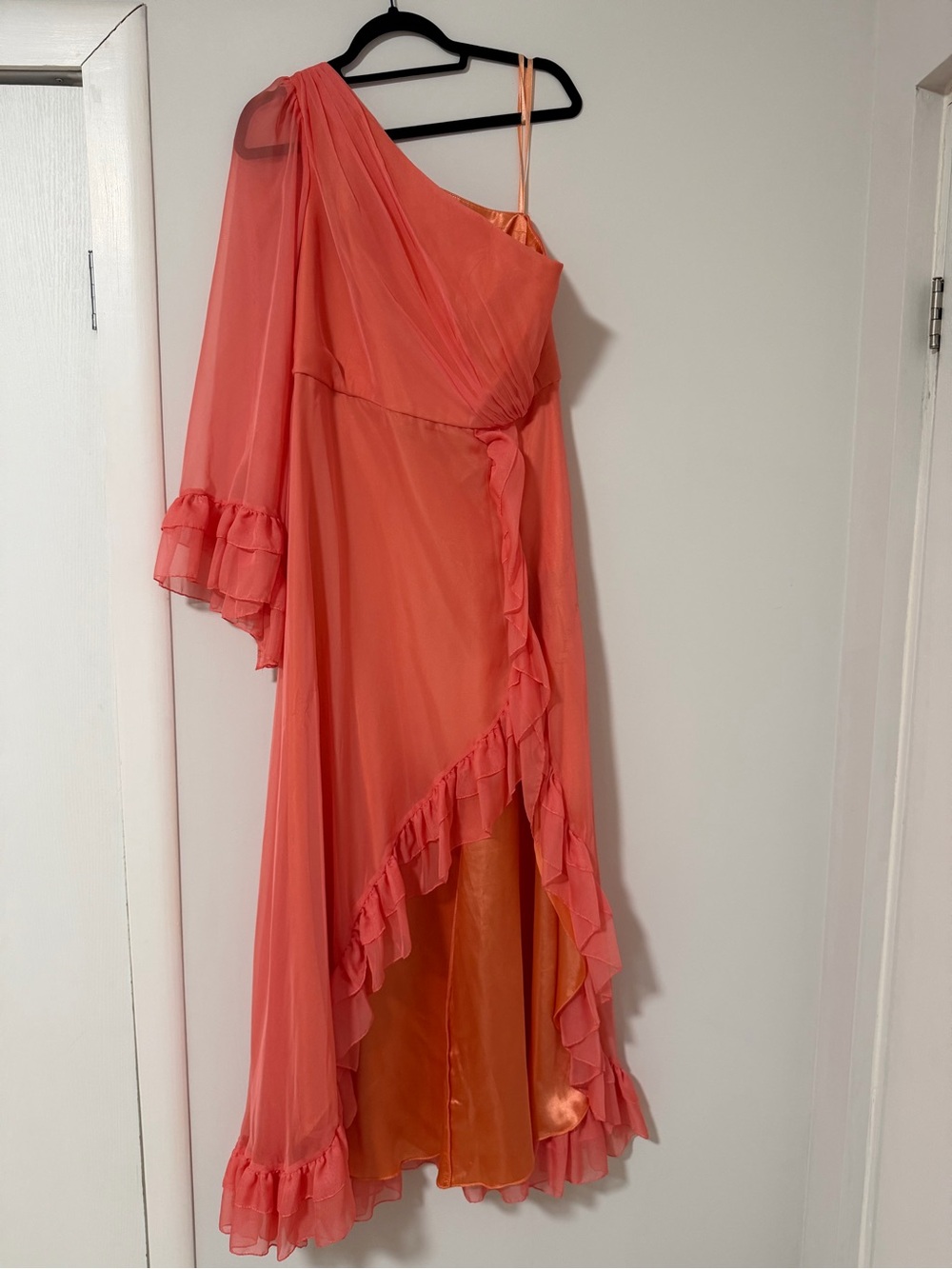 Wedding Guest - Picture 4 of 4
